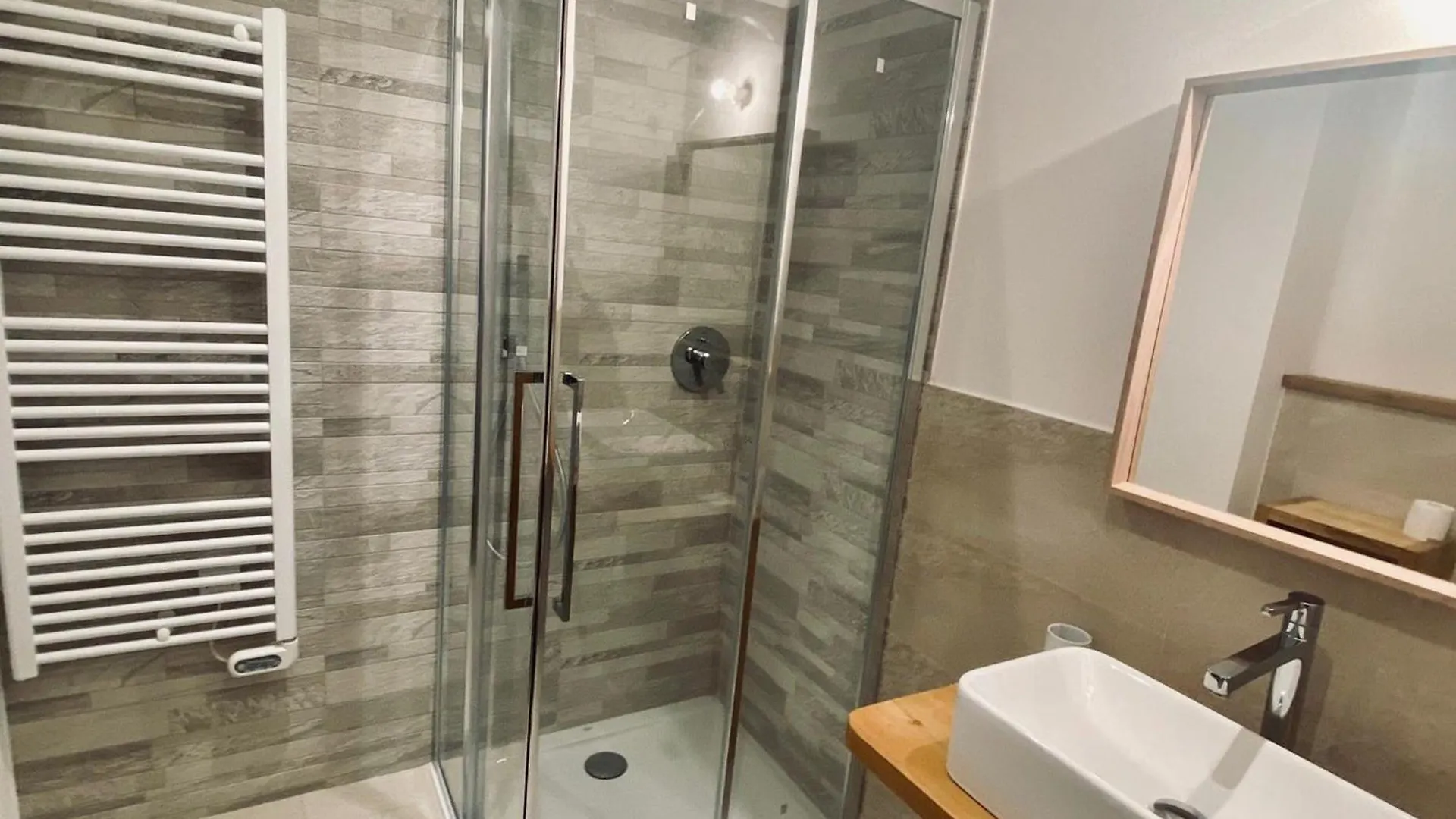Apartment Luxueux Appartement 3* Avec Terrasse Et Garage Prive, A 100M Des Pistes Et Proche Des Commodites - Fr-1-445-176 Montgenevre